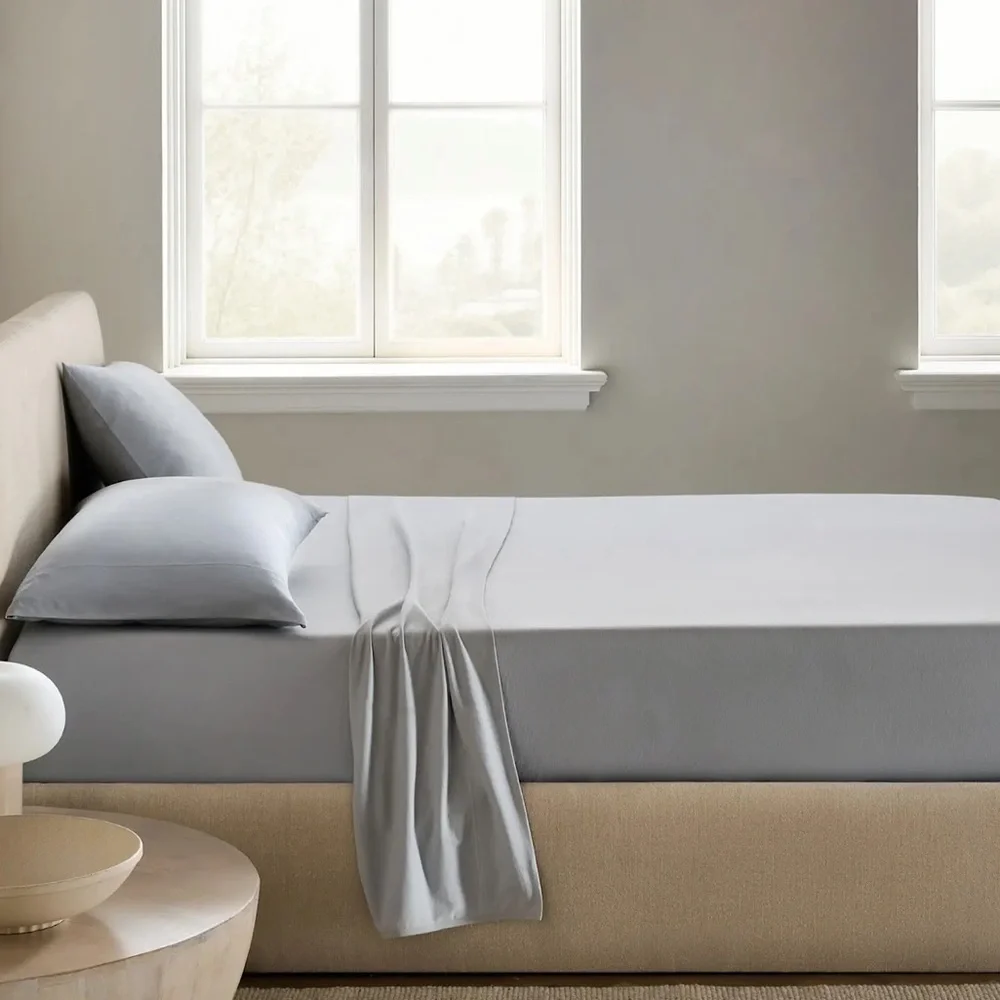 Quince Organic Jersey Sheet Set - Picture 2 of 3